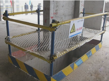 二級建造師考試建筑工程施工安全管理：洞口、臨邊防護(hù)